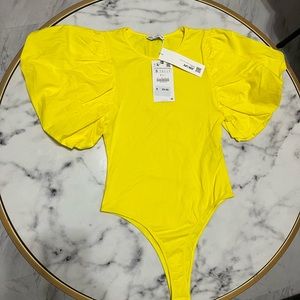 ZARA blouse with puffed sleeves yellow size S